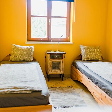 Tauglerei Appartement Enzian In Den Zauberbergen Sankt Koloman Exteriör bild
